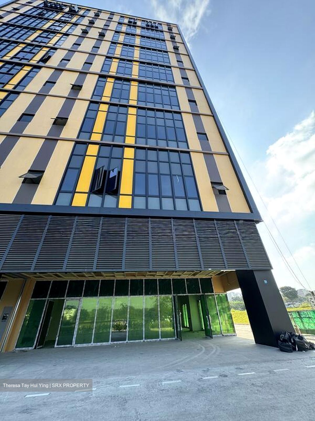Stellar@tampines (D18), Factory #547126511